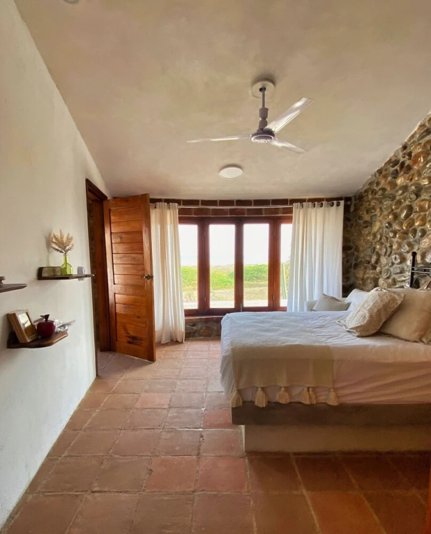 Grand Cottage