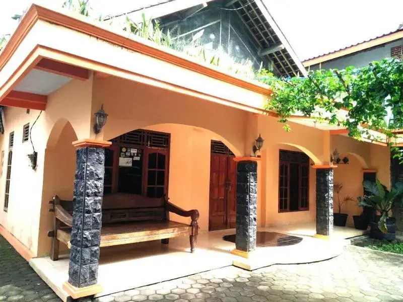 Nurudin House by ZUZU