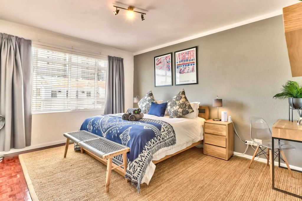 Cozy 1 bedroom flat in the heart of Green Point