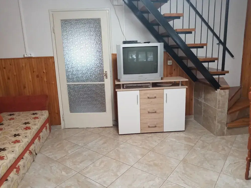 A Whole Holiday House With a Garden in Fonyód for 2-10 Persons - фото 5