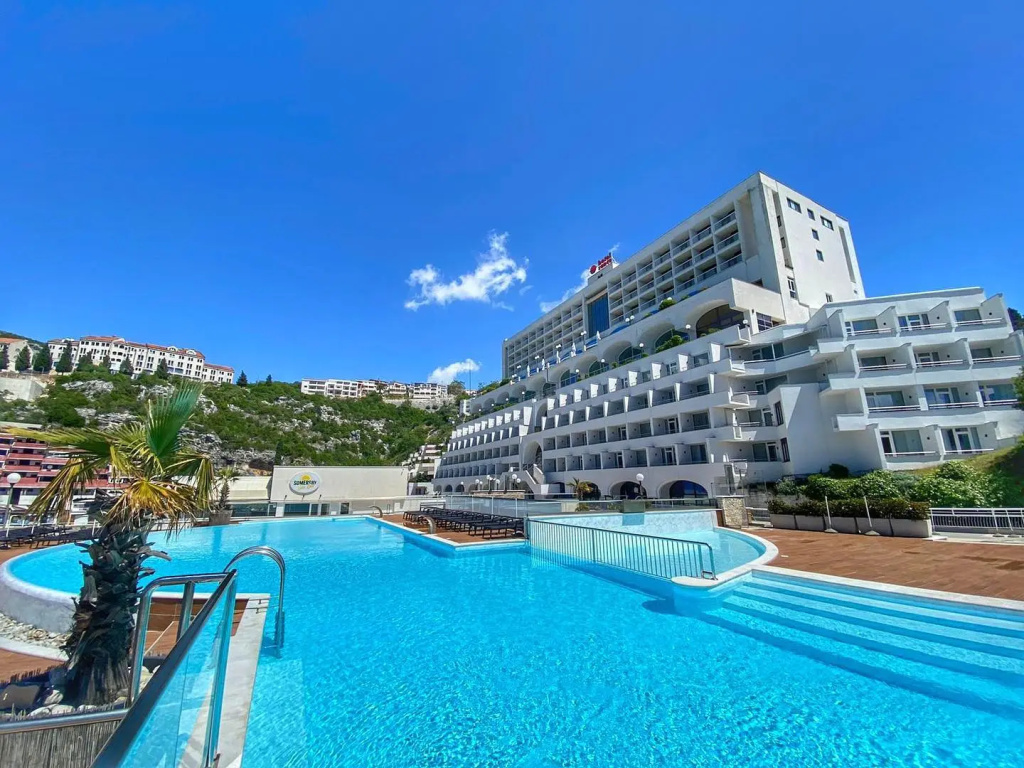 Hotel photo 13
