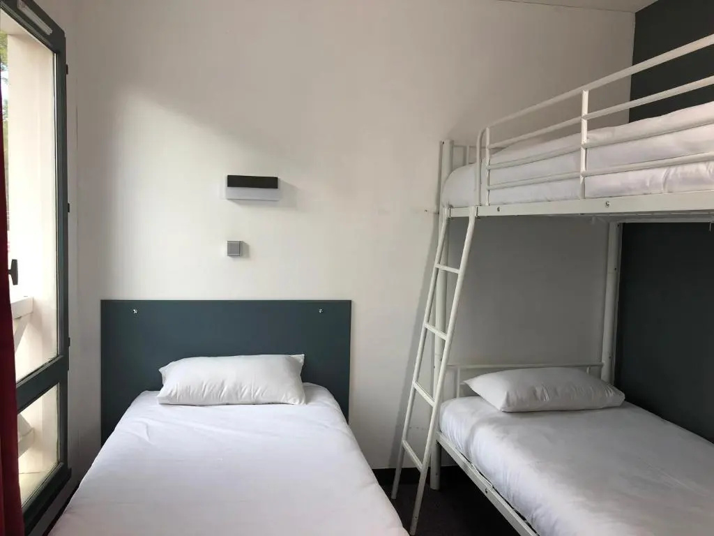Sextuple Family Suite