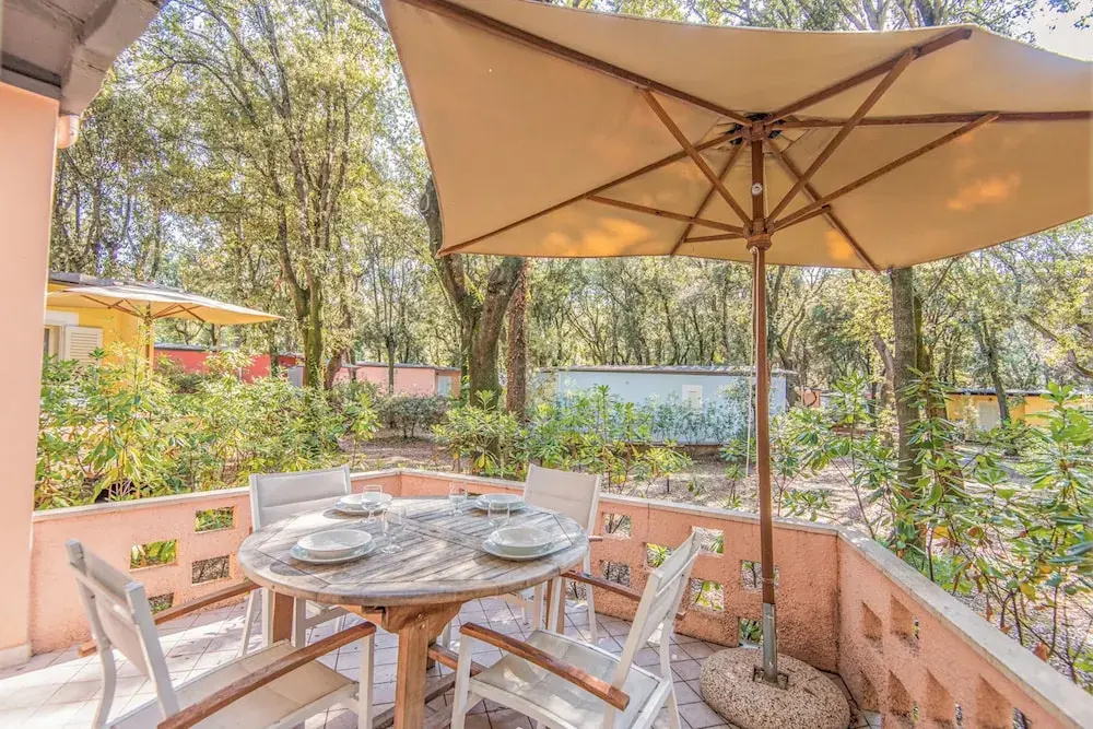 Residence with private beach in San Vincenzo