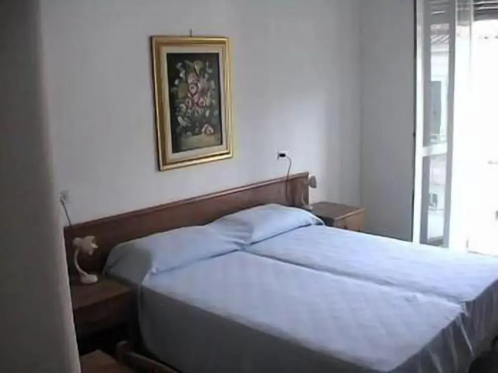 Standard Double room with balcony and with sea view (full double bed)