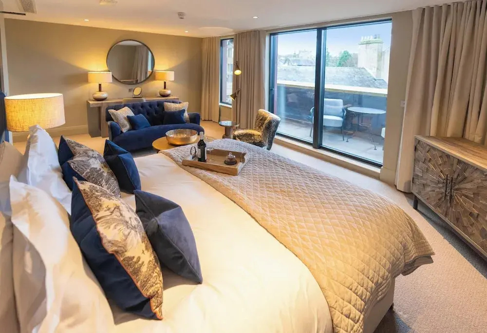 Suite with balcony