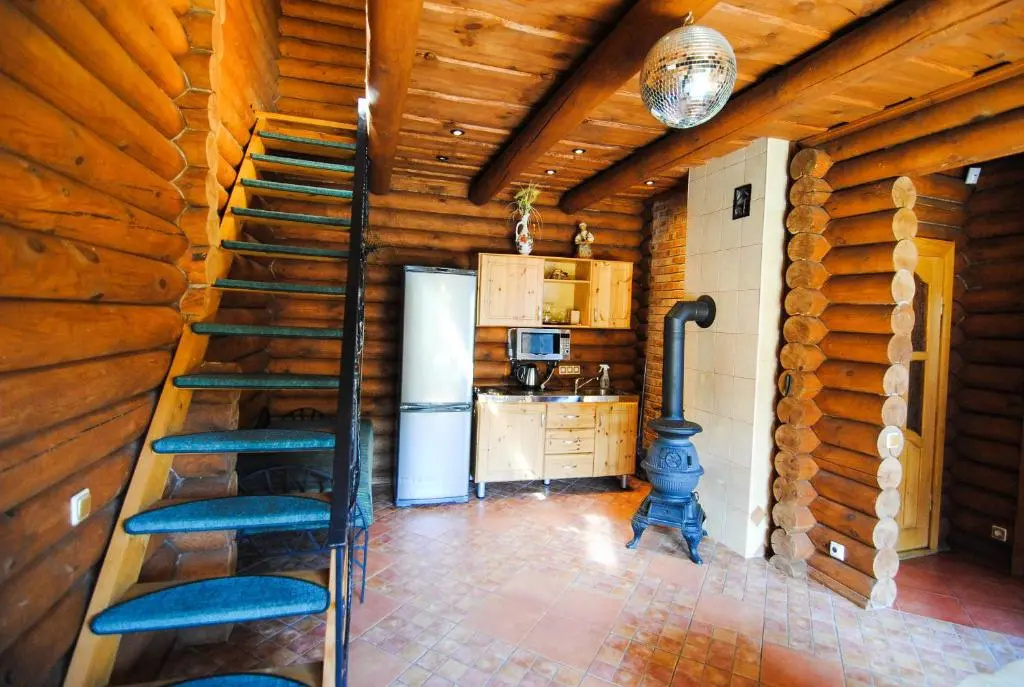 2 Bedrooms Villa
