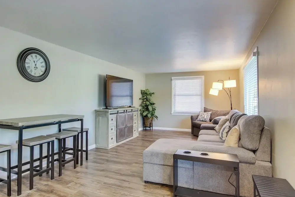 Green Bay Vacation Home: Half Mi to Lambeau Field!