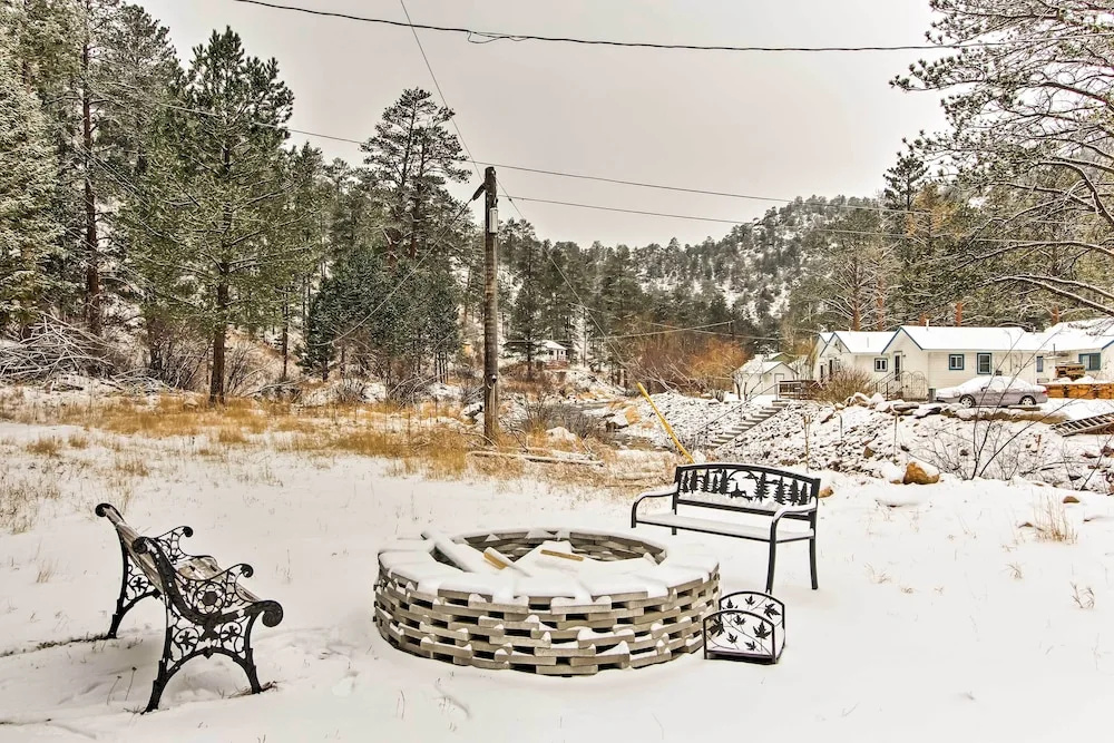Drake Home on Big Thompson River - 3 Mi. to Estes!