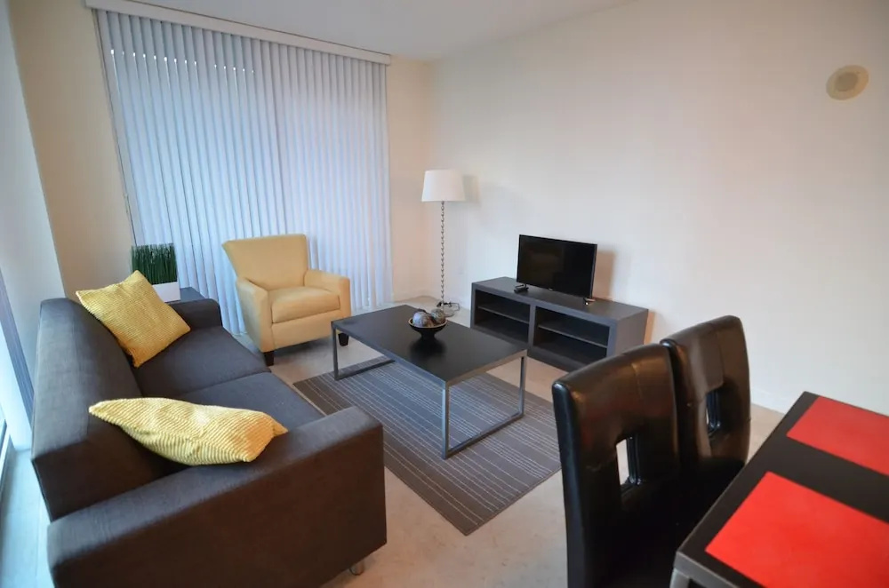 Riviera Luxury Living at River Oaks Marina and Tower - Chambres