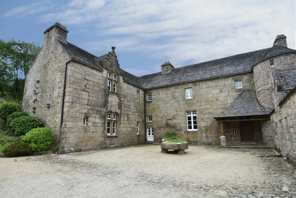 Lake Mansion in Plourin-les-morlaix