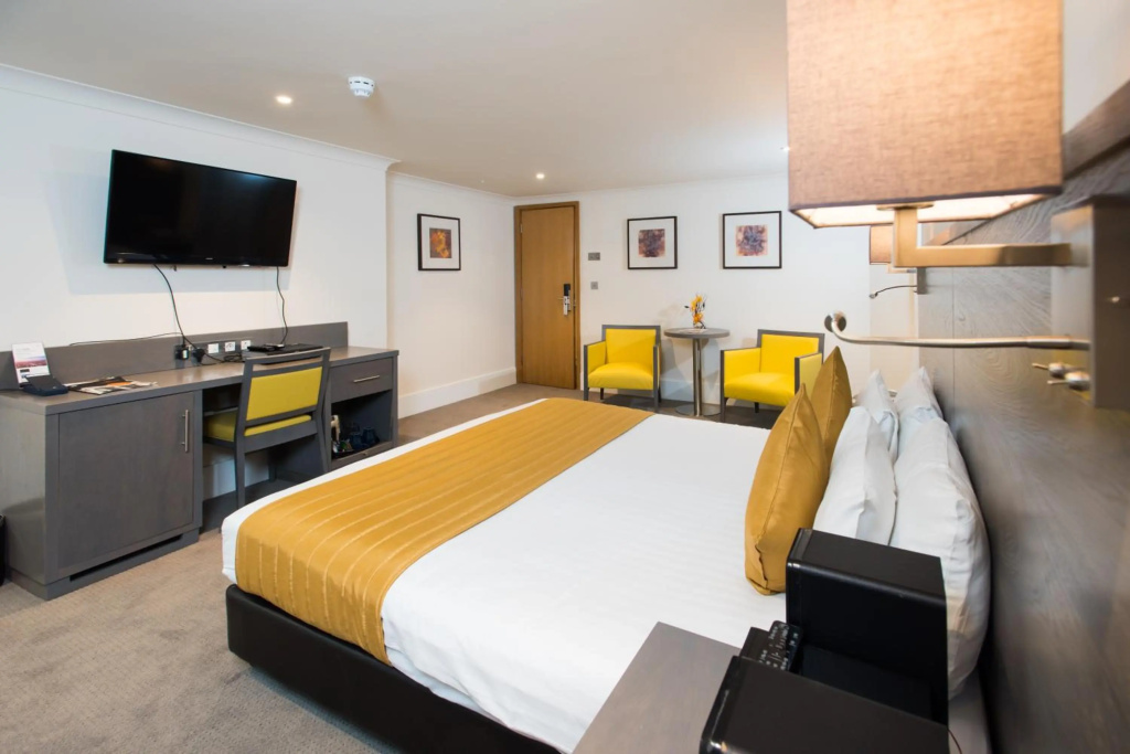 Отель The Park City Grand Plaza Kensington в Лондоне
