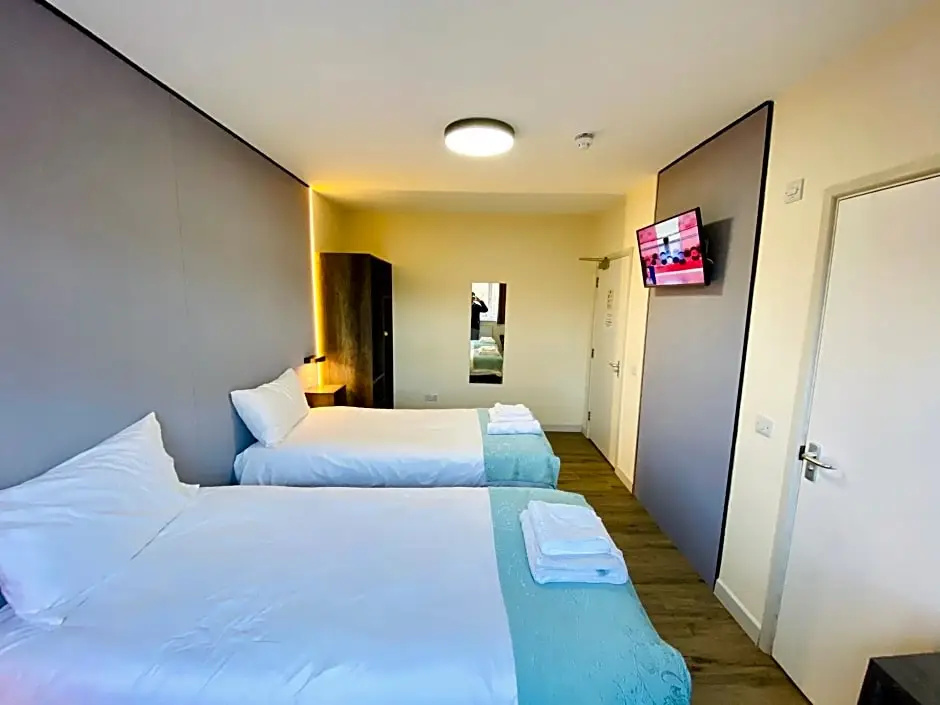 Almond Tree Hotel - Chambres