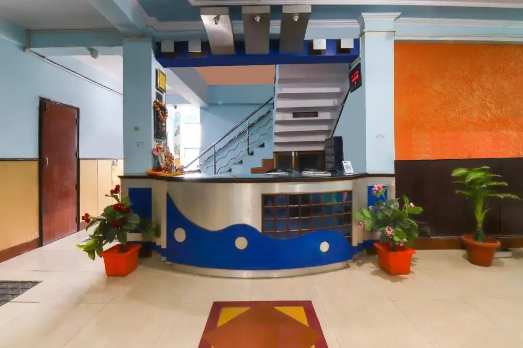 G L Palace by OYO Rooms