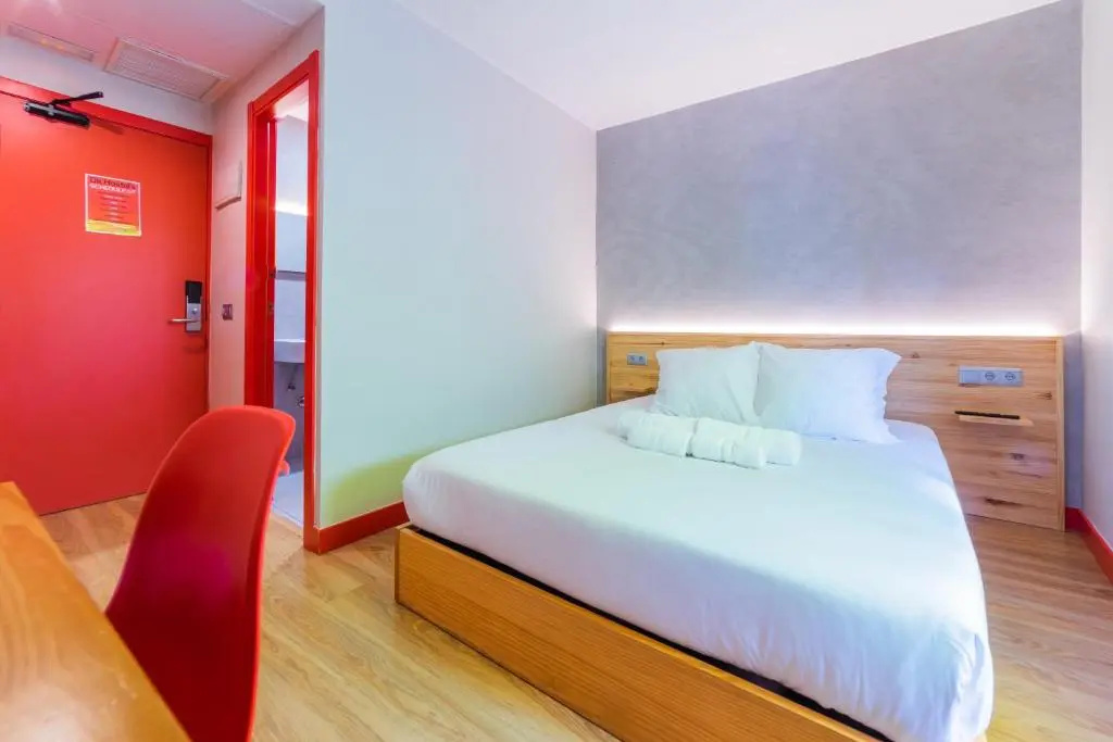 Economy room