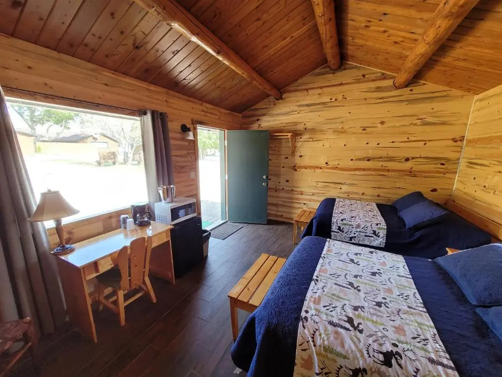Deluxe Double room (full double bed)
