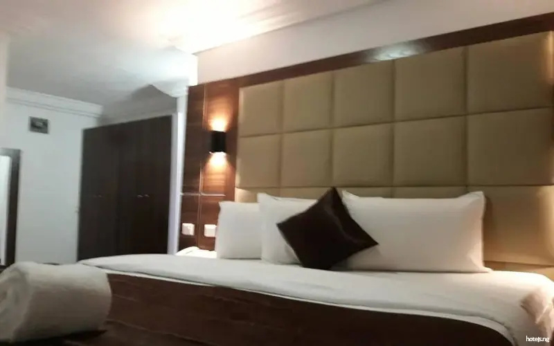 Presken Hotel @ G.R.A. Ikeja