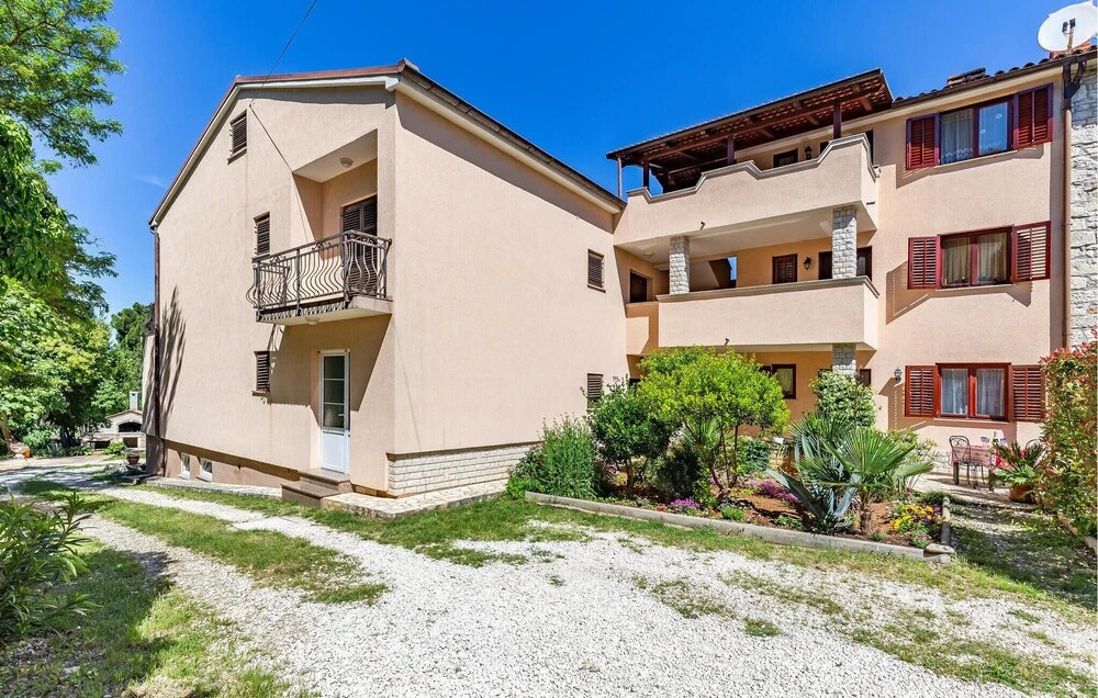 Awesome Home in Medulin With Wifi and 1 Bedrooms