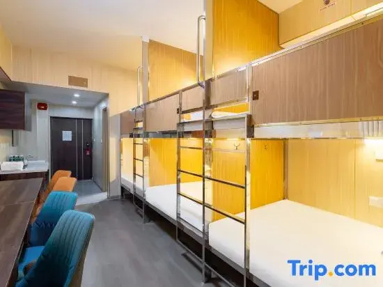 Bed in Dorm (male dorm)