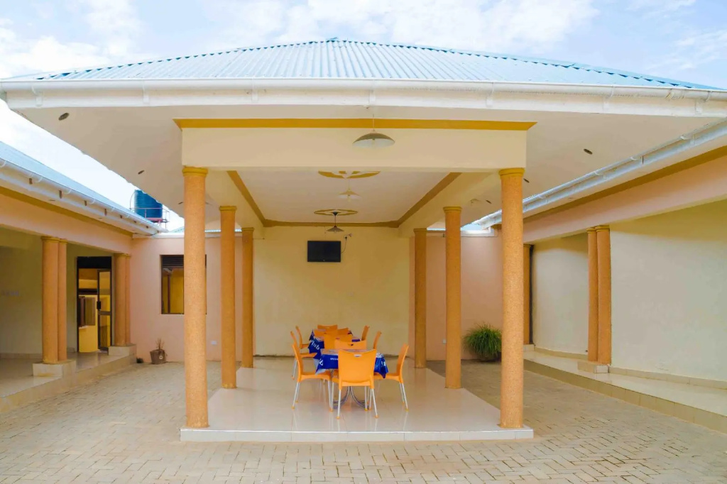 7 Eleven Hotel