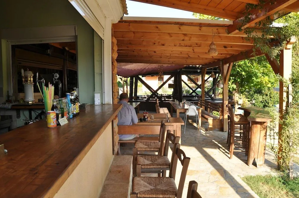 Food & Beverage