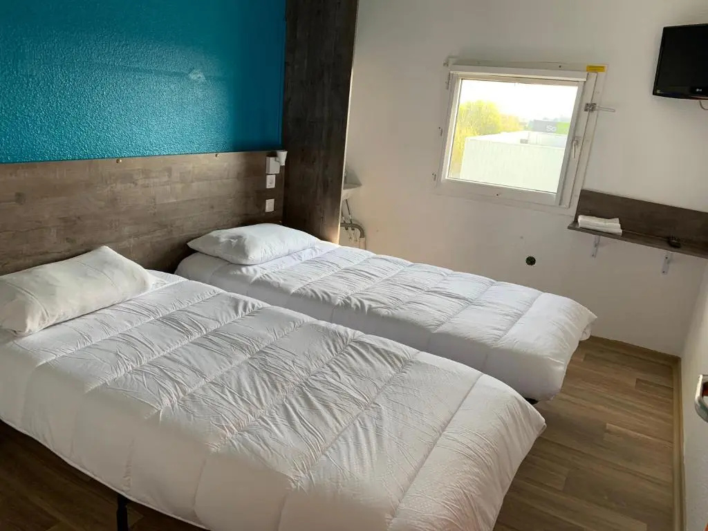 Standard Double room (twin beds)