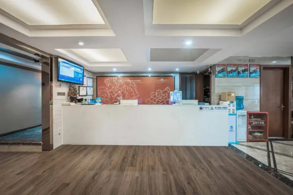 Lobby & Reception