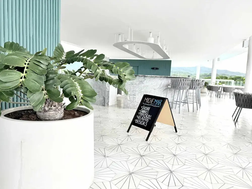 Bolongo 1BR Your Exclusive Oceanfront Escape