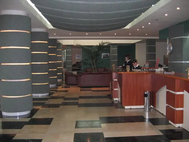 Lobby & Reception