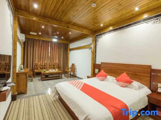 Deluxe Double room (full double bed)