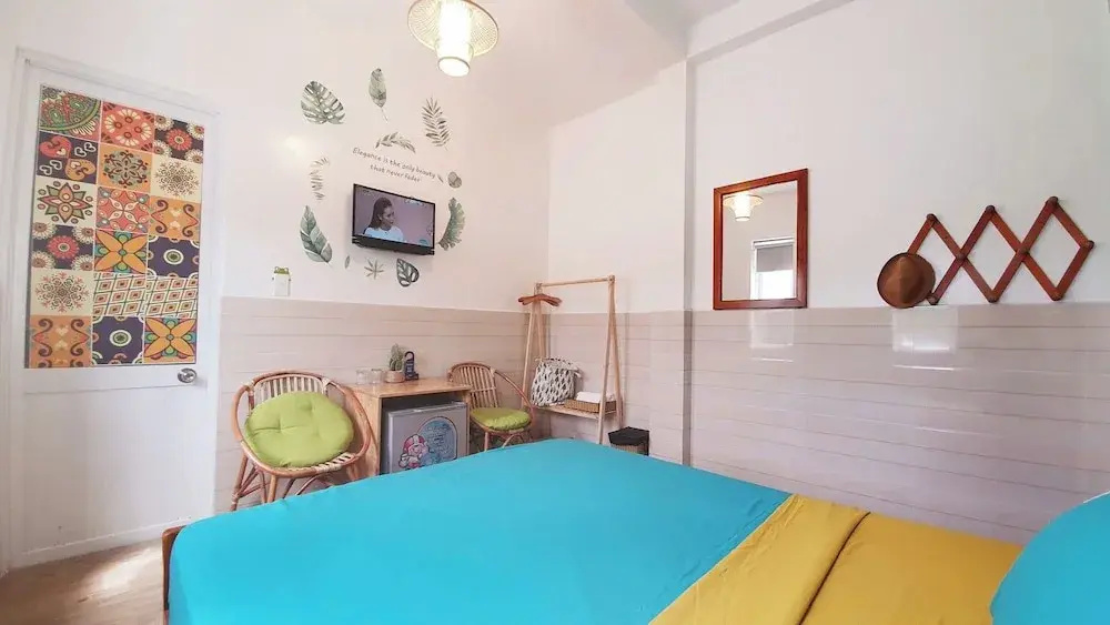 Economy room