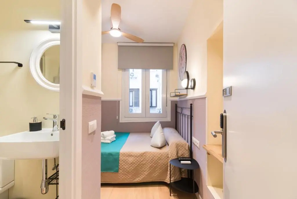 Economy room