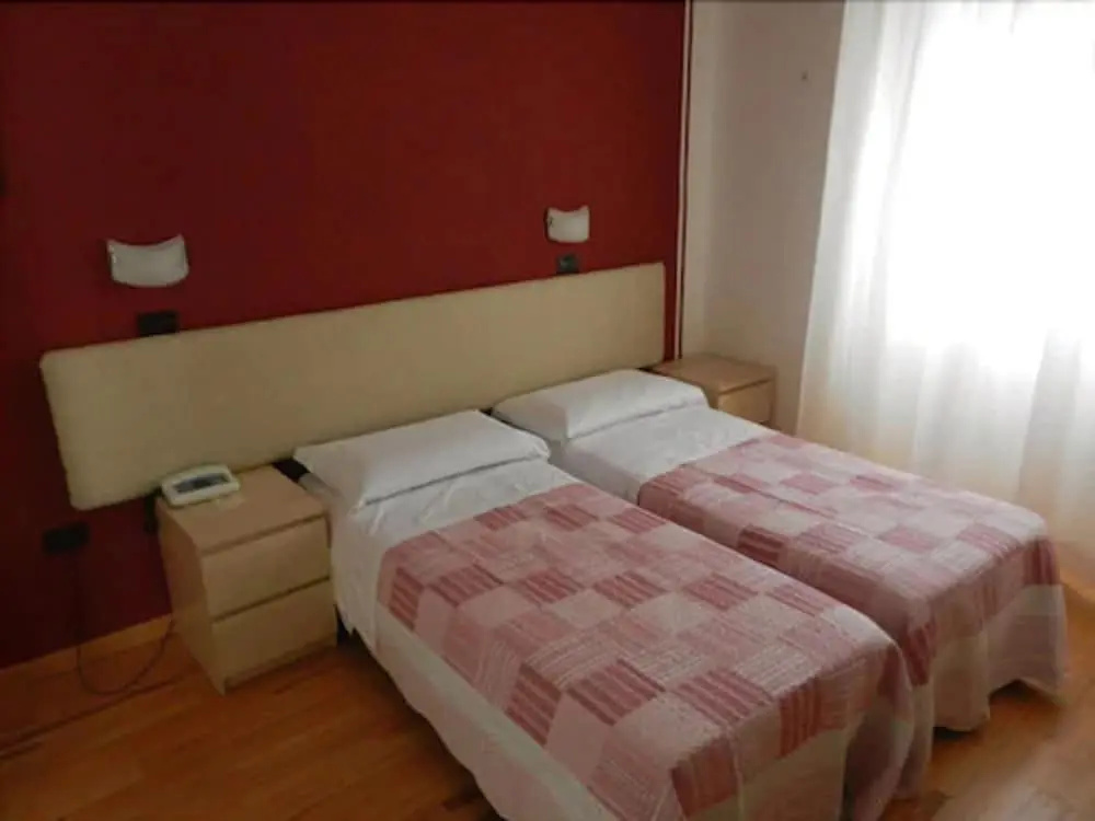 Standard Double room with balcony (full double bed)