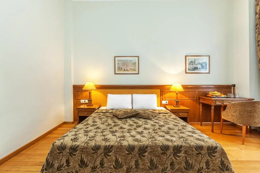 Minerva Premier Hotel - Chambres