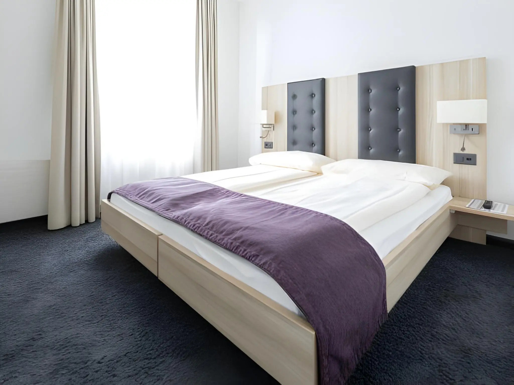 Hotel Lötschberg — 5