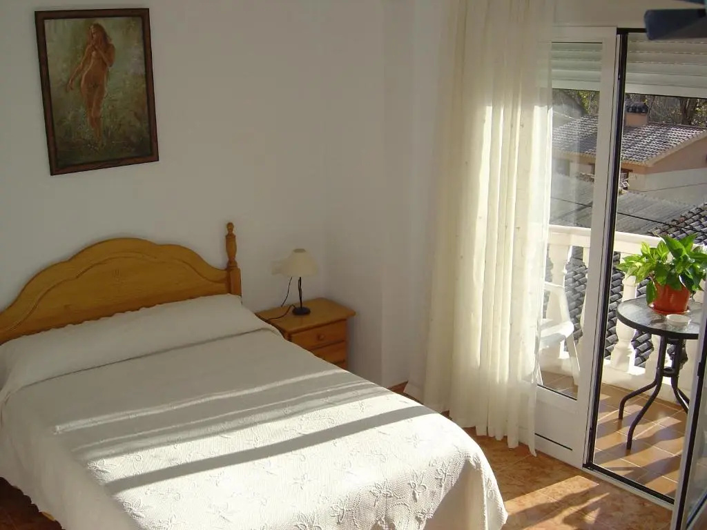 Standard Double room with balcony (full double bed)