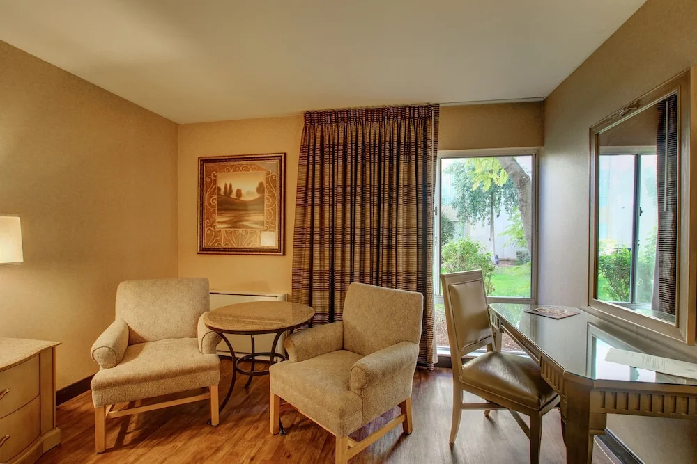 Standard Double room with courtyard view (full double bed)