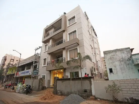 OYO Flagship 27030 Hotel Blue Bell