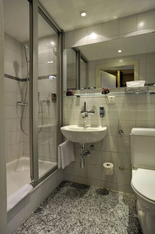 Comfort Double room (full double bed)