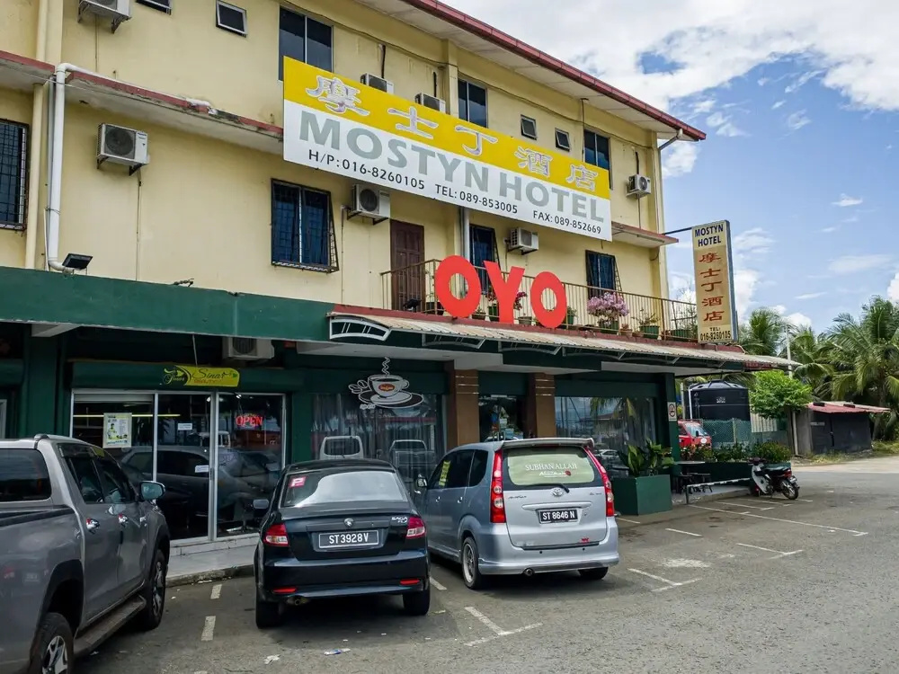 Mostyn Hotel by Oyo Rooms