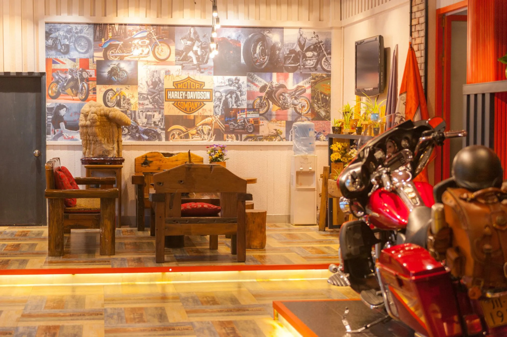 Lobby & Reception