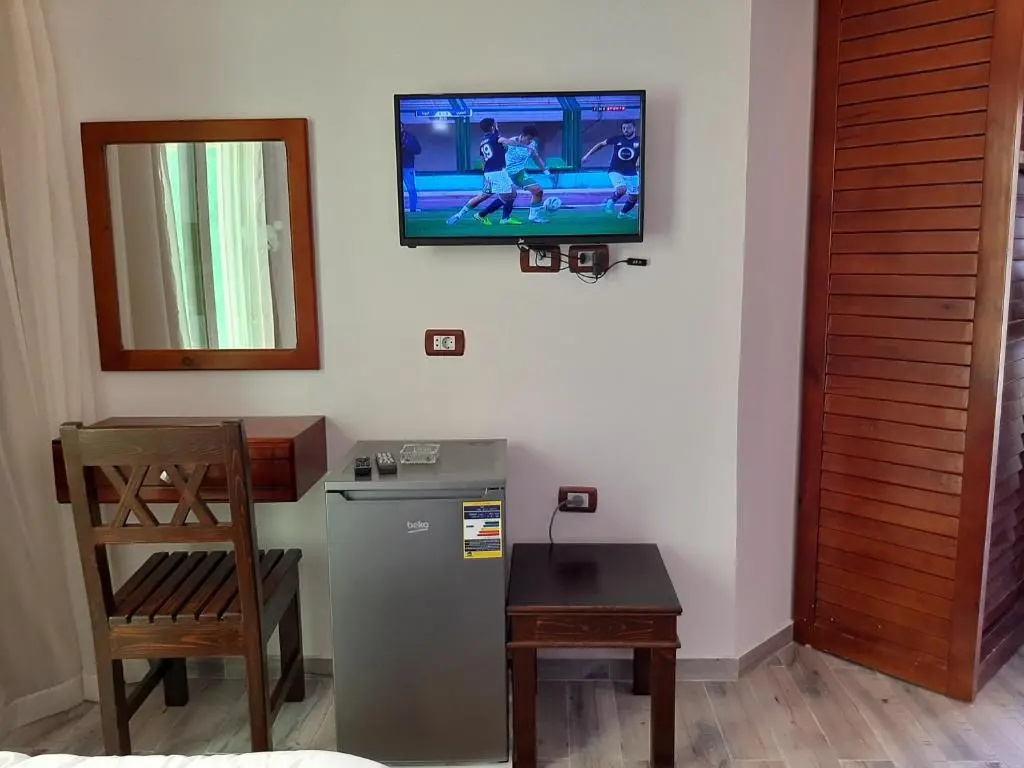 Deluxe Double room (full double bed)