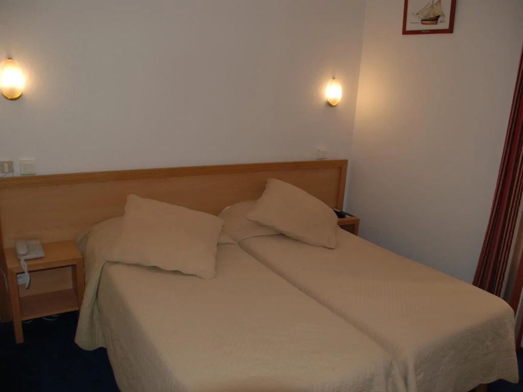 Standard Double room (twin beds)