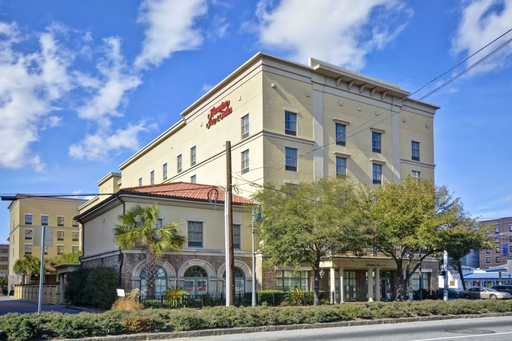 Hampton Inn & Suites Savannah Historic District
