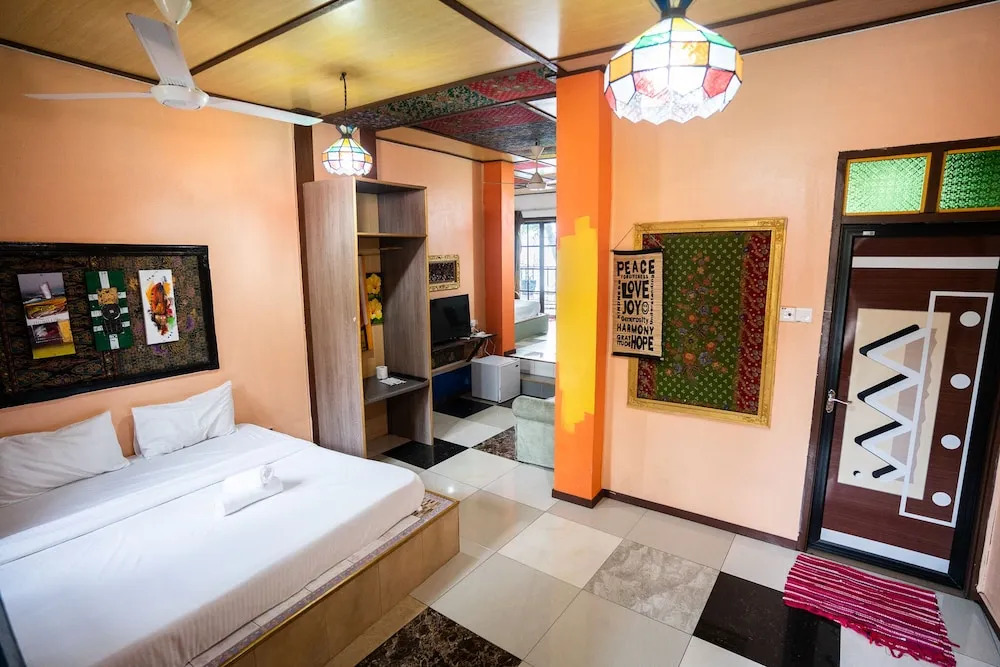 Lost Paradise Resort