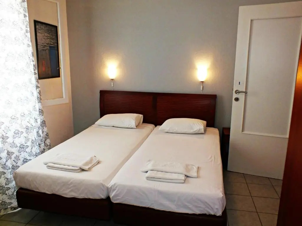 Economy room