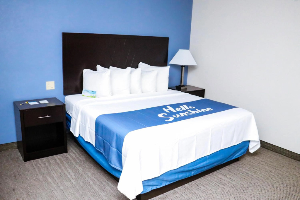 Econo Lodge — 2