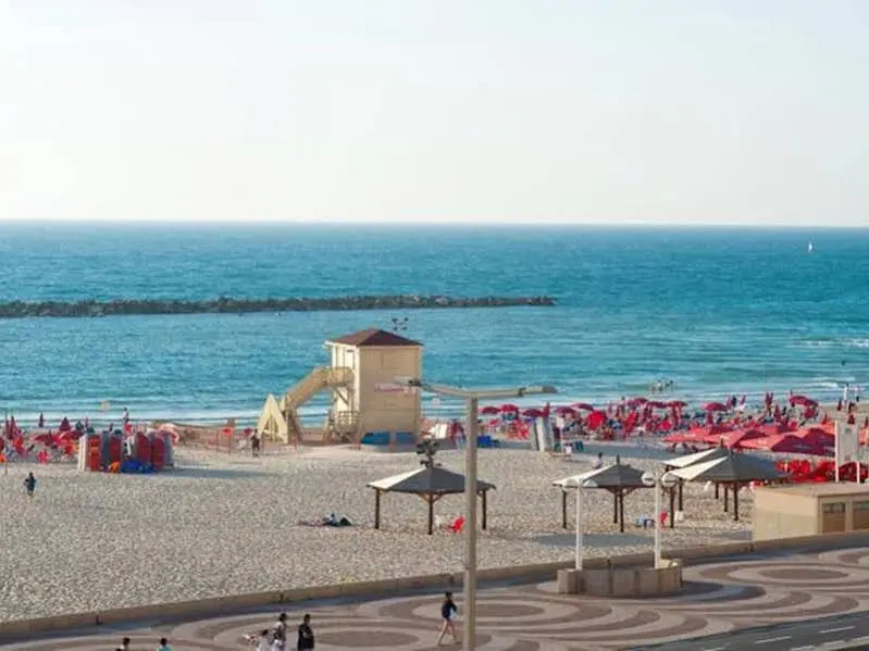 Stunning Apt w/ Balcony & Sea View by Sea N' Rent - фото 14