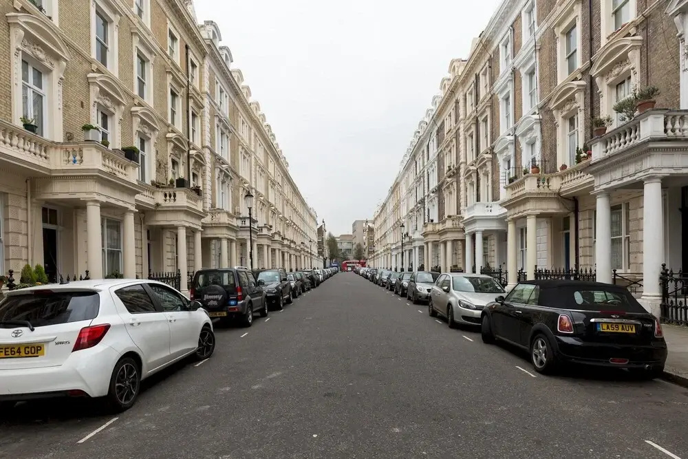 23/43 Stunning Mezzanine Studio in Notting Hill