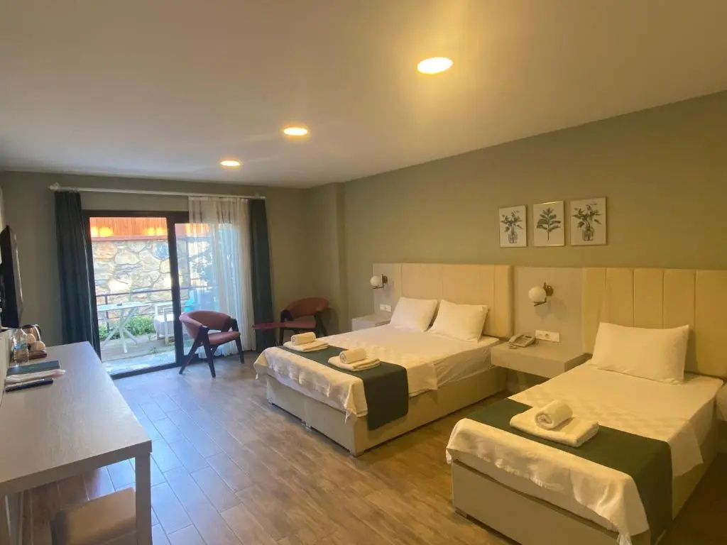 Standard Family room with garden view