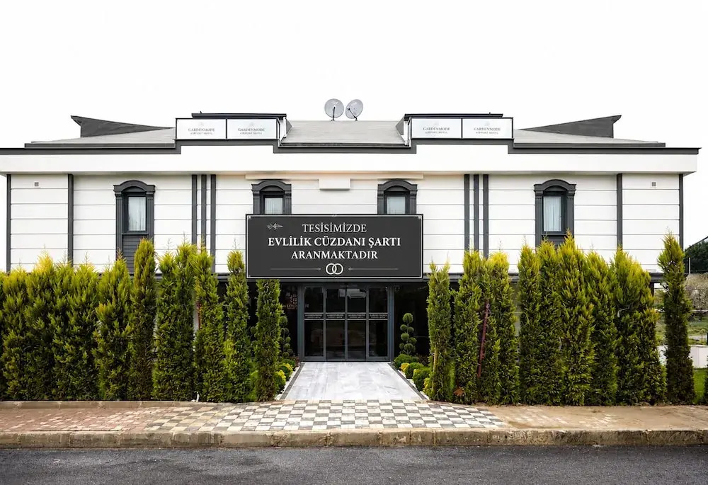 Garden Mode Airport Hotel